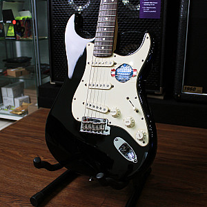 2ND Fender American Standard Stratocaster Electric Guitar, Black